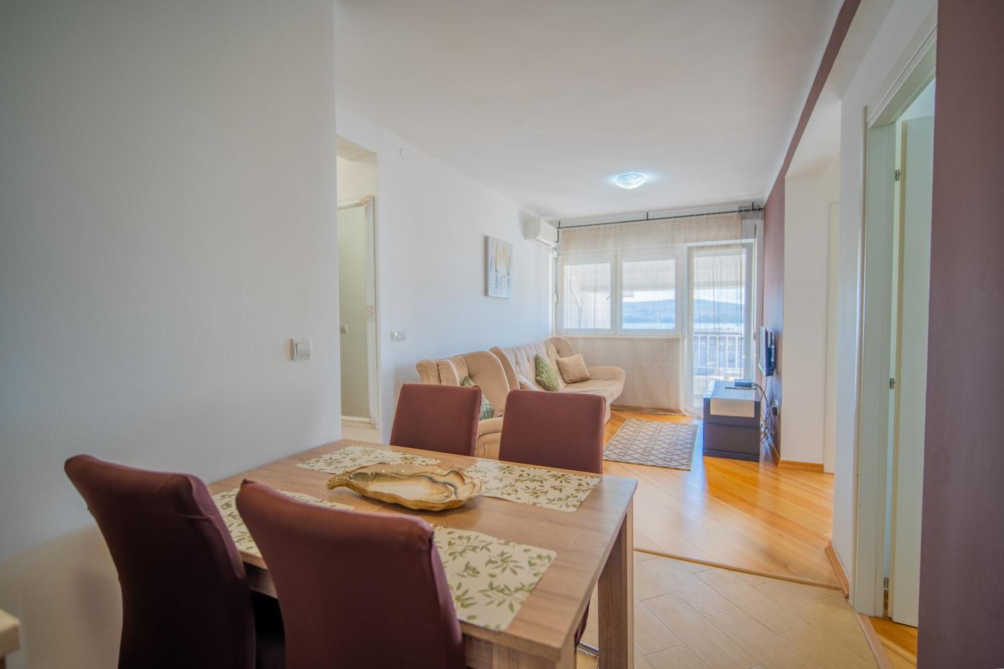 Apartman Centar Тиват Экстерьер фото
