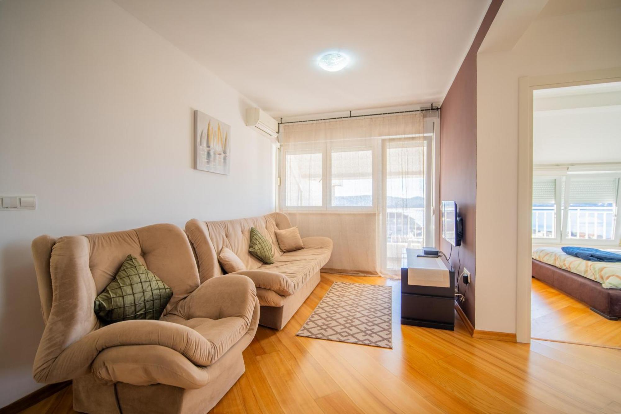 Apartman Centar Тиват Экстерьер фото